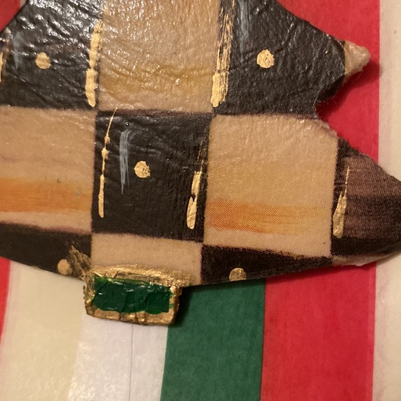 Adorable 🌲🎁🛍 Christmas tree ornament MKC inspired— HANDPAINTED & decoupaged - Picture 4 of 6
